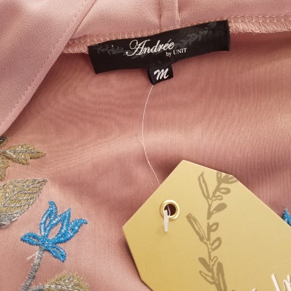 Andree by Unit Crushed Pink Velvet Floral Embroidered Cardigan Medium NEW - Picture 13 of 14